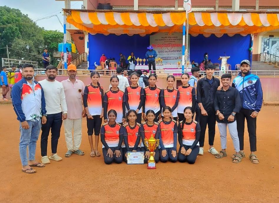 ಹಳಿಯಾಳದ ಹುಣಸವಾಡ ಬಾಲಕಿಯರ ಖೋ ಖೋ ಗೆಲುವು – ವಿಭಾಗ…